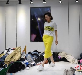 磁县兼职模特试衣服(兼职做试衣模特好吗)