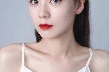 磁县兼职模特要打点模卡吗(兼职做模特要交钱拍模卡)