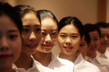磁县私人伴游招聘 度假区万元月薪招“泳装伴游”