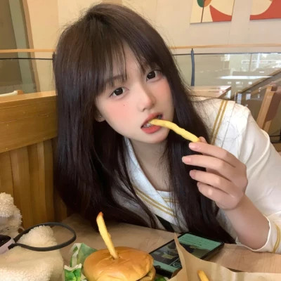 磁县伴游女生李欣怡的资料