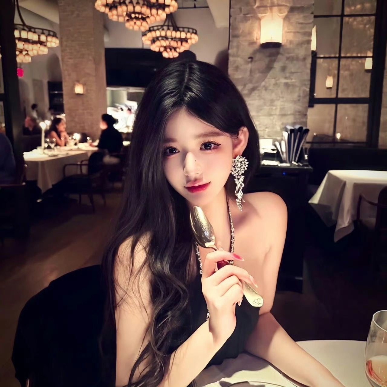 磁县伴游女生蓝盈盈的资料