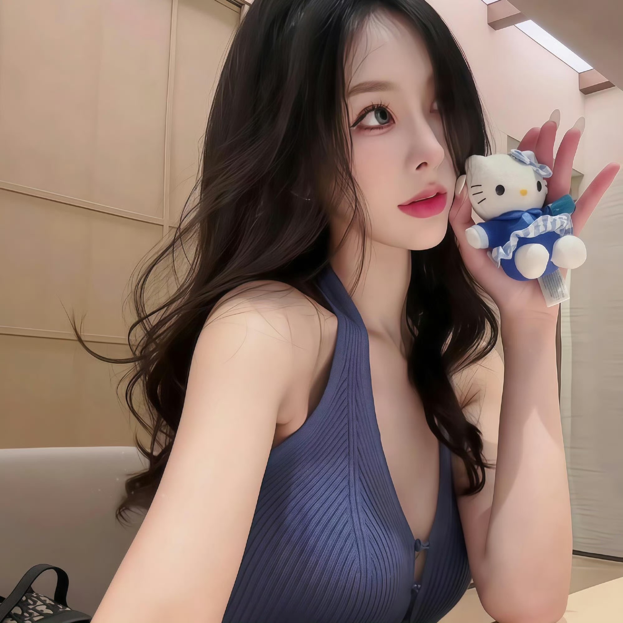 磁县伴游女生鹿小婷的资料